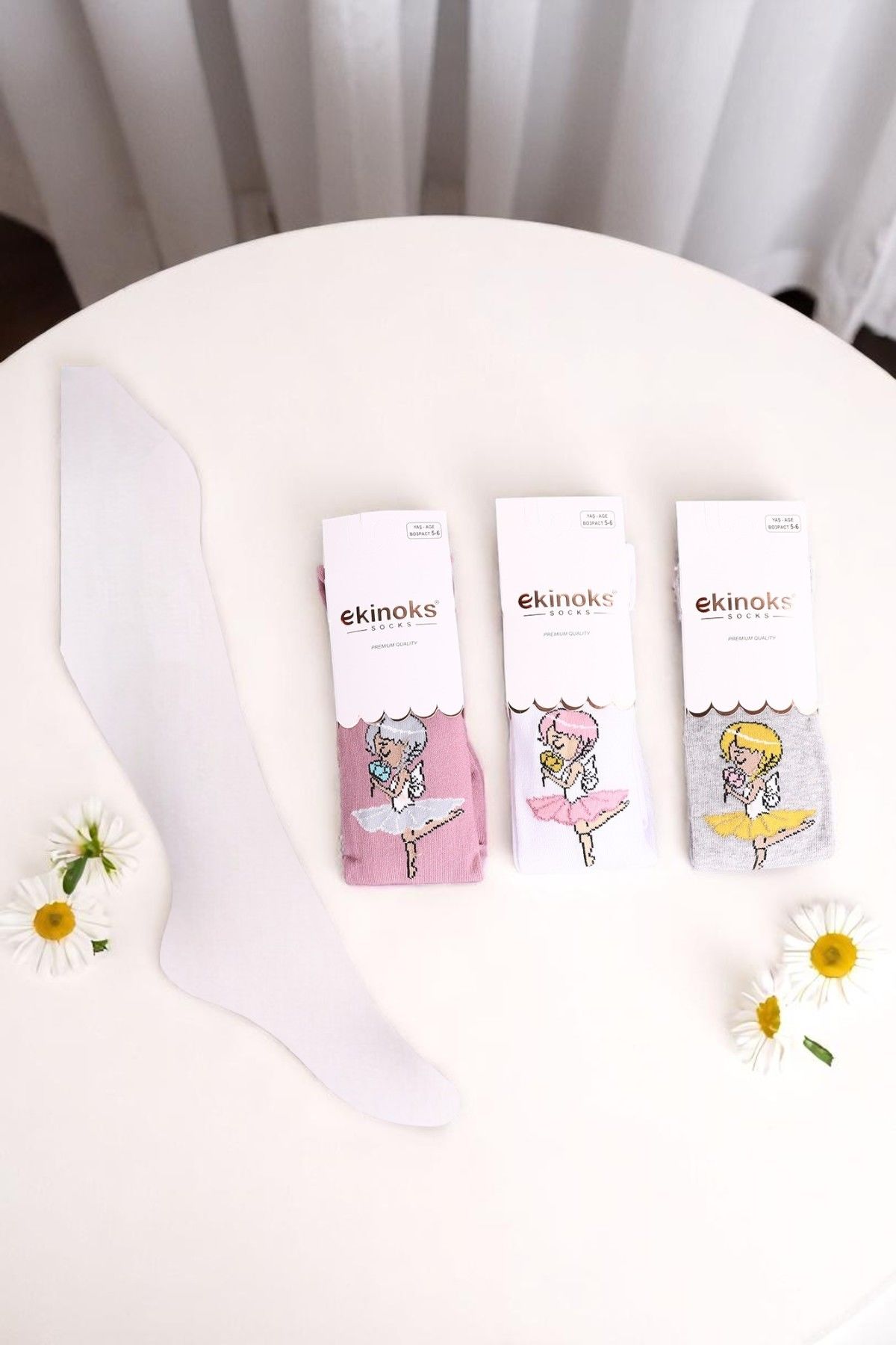 Kız Çocuk Renkli Desenli Külotlu Çorap 3'lü Paket